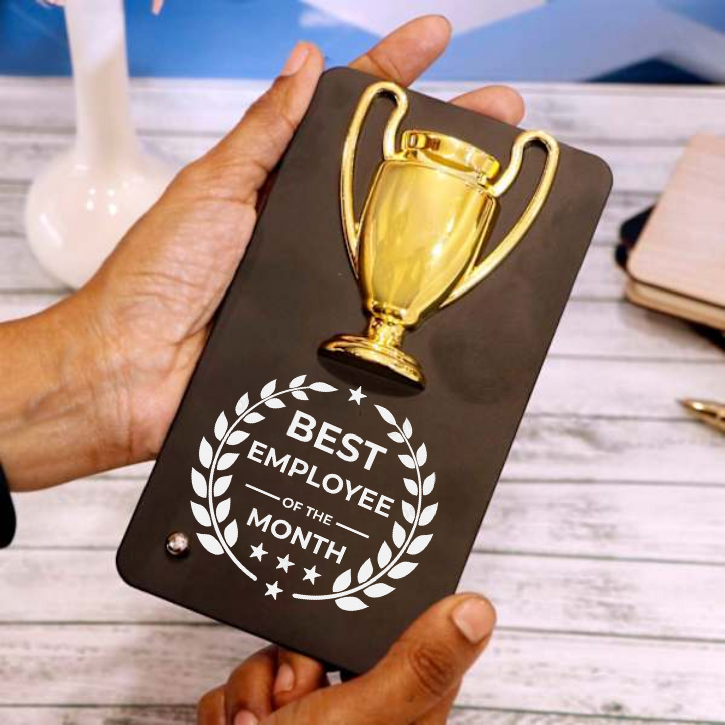 Metal Trophy Plaque, Best Employee of the Month Award, 16 cm x 9 cm, Black and Gold